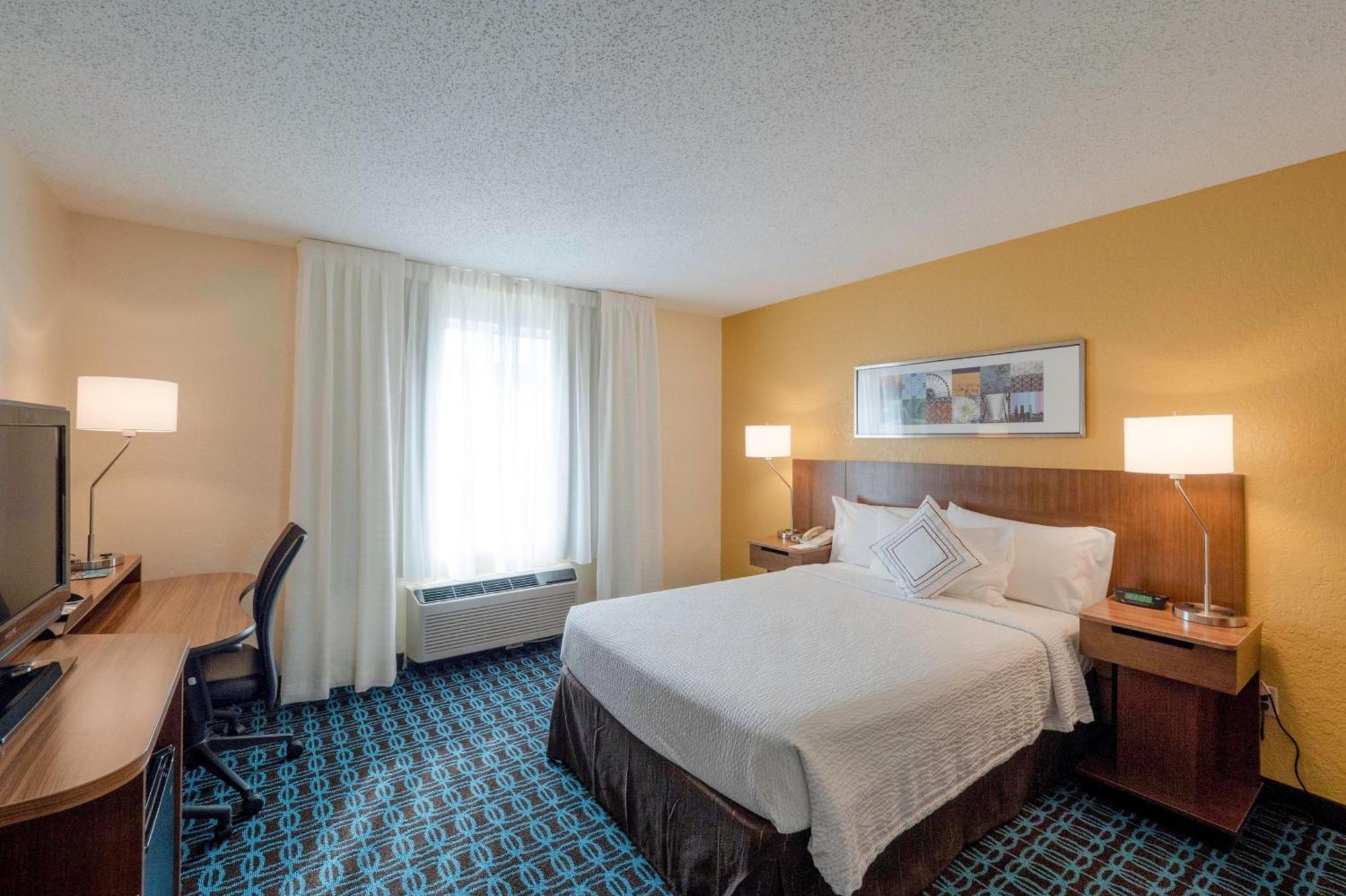 Hotel Fairfield & By Marriott Cleveland 3*