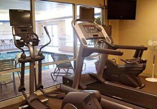 Hotel Fairfield & By Marriott Cleveland