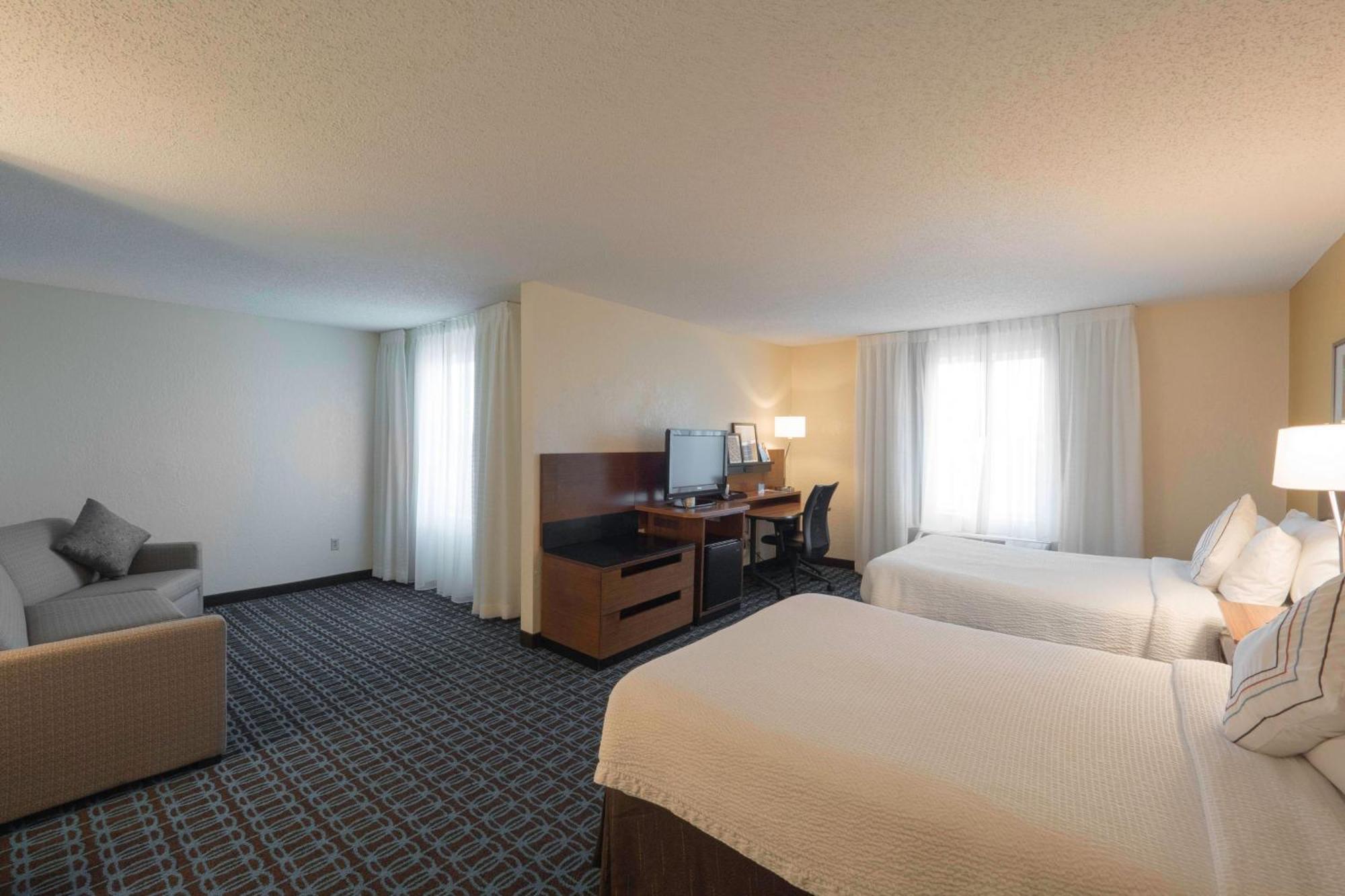 Fairfield & By Marriott Cleveland Hotel Streetsboro