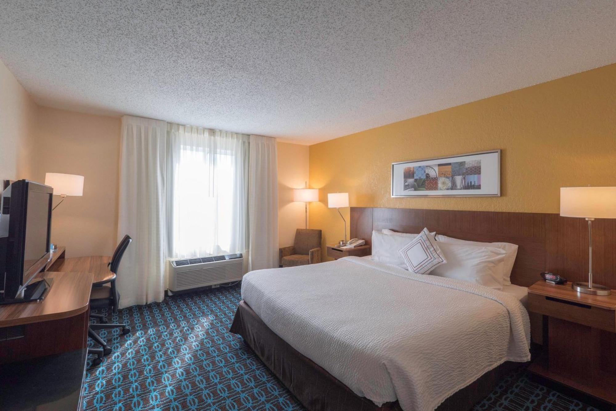 Fairfield & By Marriott Cleveland 3*