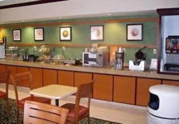Hotel Fairfield & By Marriott Cleveland Streetsboro