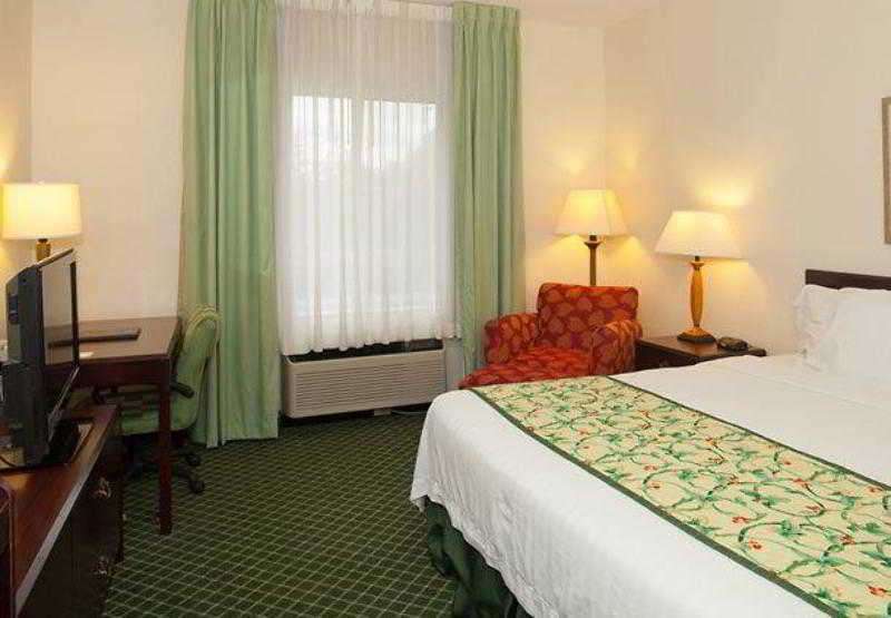 Fairfield & By Marriott Cleveland Hotel