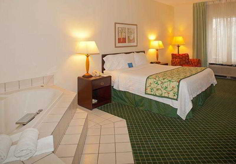 Hotel Fairfield & By Marriott Cleveland 3*